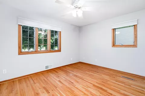 Bedroom - 7371 Old Mill Rd, Centerville, MN 55038 photo 1 of 4