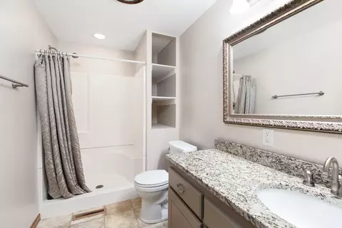 Bath - 7371 Old Mill Rd, Centerville, MN 55038 photo 3 of 3