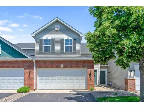 8038 Stratford Cir S, Shakopee, MN 55379