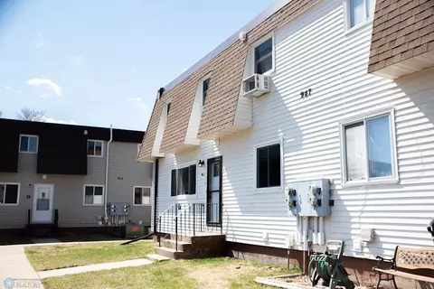 947 4th Ave W #D, West Fargo, ND 58078