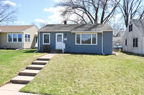 1924 Hoyt Ave E, Saint Paul, MN 55119