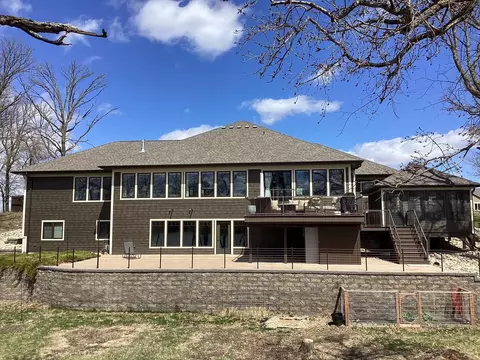 Exterior - 2313 9th St W, Albert Lea, MN 56007 photo 4 of 12