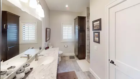 Bath - 2313 9th St W, Albert Lea, MN 56007 photo 3 of 5
