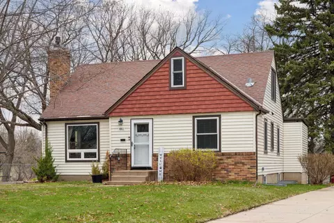4912 W Upland Crst, Columbia Heights, MN 55421