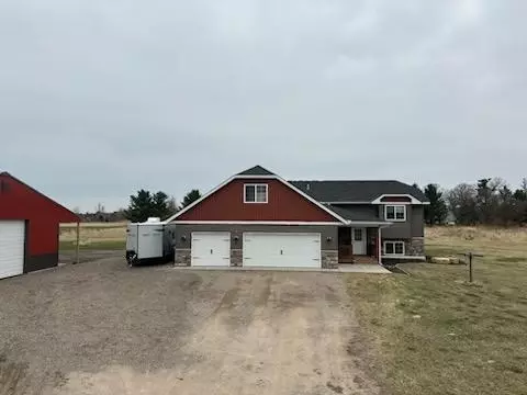 7571 Rolling Meadows Cir, Pine City, MN 55063
