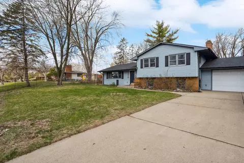 1210 Valley High Dr, Bloomington, MN 55431