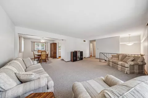 1401 Mitchell Dr, Faribault, MN 55021 photo 2