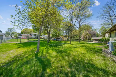 1401 Mitchell Dr, Faribault, MN 55021 photo 13