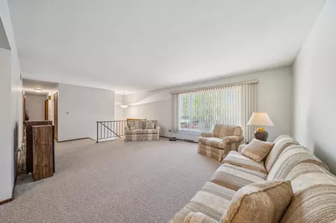 1401 Mitchell Dr, Faribault, MN 55021 photo 3