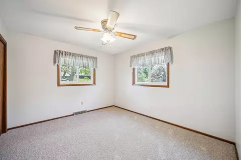1401 Mitchell Dr, Faribault, MN 55021 photo 18
