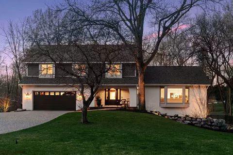 15600 White Pine Dr, Wayzata, MN 55391