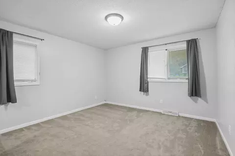 Bedroom - 2044 Commerce Blvd, Mound, MN 55364 photo 1 of 4