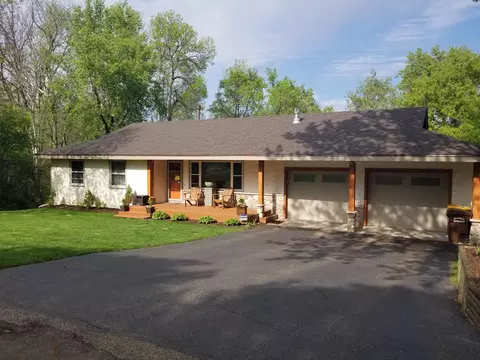 230 Upper Lea Ln, Long Lake, MN 55356