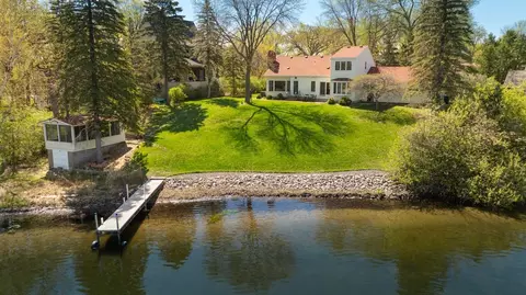 1183 Josephine Rd, Roseville, MN 55113