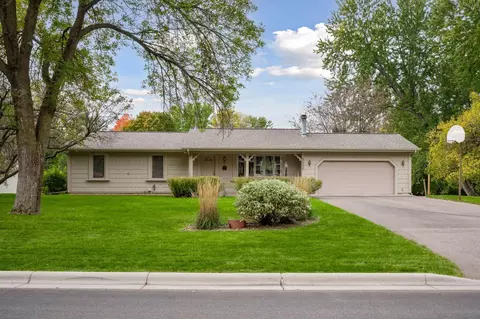 2635 Olive Ln N, Plymouth, MN 55447