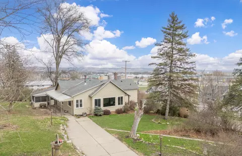 1111 Sugar Loaf Rd, Winona, MN 55987
