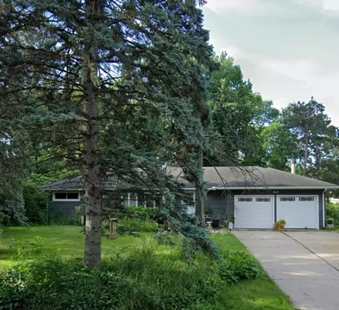 658 Mercury Dr W, Shoreview, MN 55126