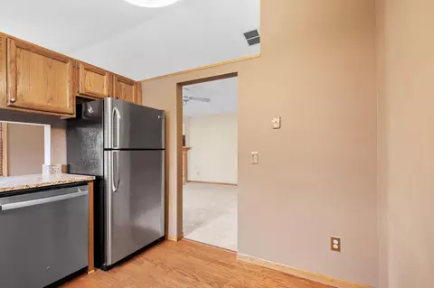 Kitchen - 5342 Highpointe Dr, Bloomington, MN 55437 photo 5 of 5