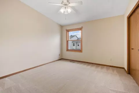 Bedroom - 5342 Highpointe Dr, Bloomington, MN 55437 photo 3 of 4
