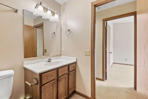 Bath - 5342 Highpointe Dr, Bloomington, MN 55437 photo 2 of 3