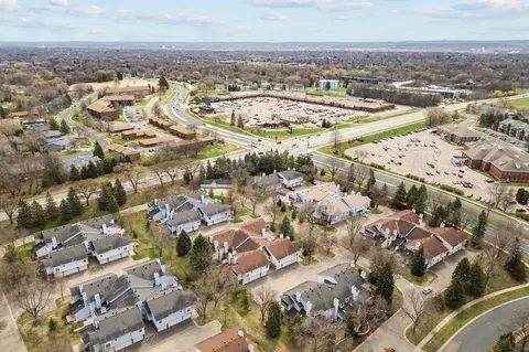 View/Area - 5342 Highpointe Dr, Bloomington, MN 55437 photo 1 of 3