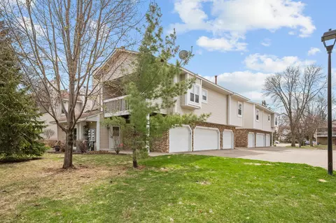 Exterior - 5342 Highpointe Dr, Bloomington, MN 55437 photo 1 of 3