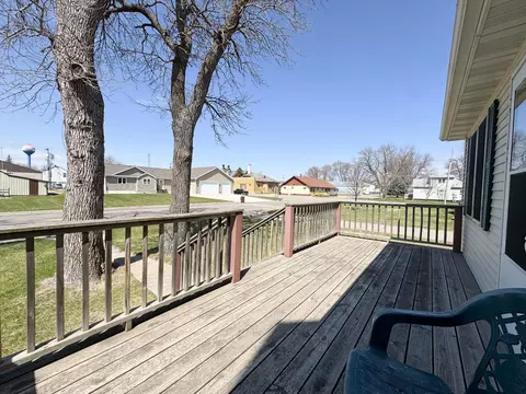 Exterior - 202 1st St E, Chokio, MN 56221 photo 4 of 8
