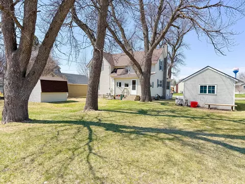 Exterior - 202 1st St E, Chokio, MN 56221 photo 6 of 8