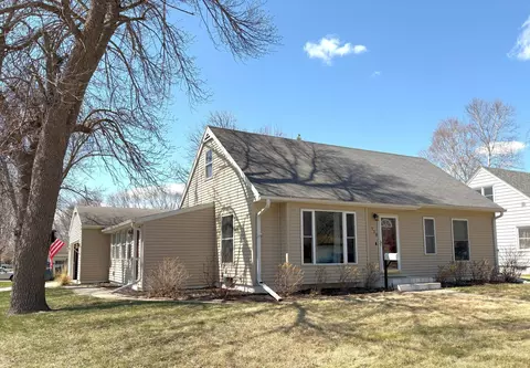 720 10th St S, Benson, MN 56215