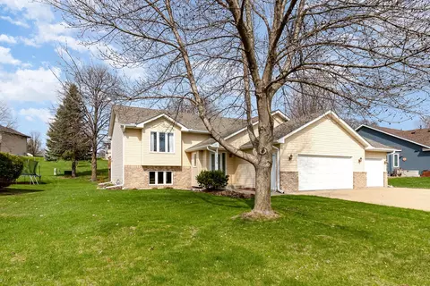 512 Lady Slipper Ave NE, New Prague, MN 56071