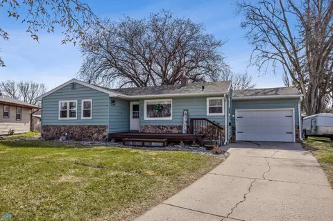 225 6th Ave E, West Fargo, ND 58078