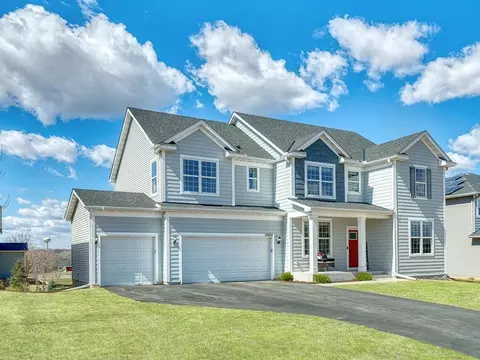 15434 Hampshire Ln, Savage, MN 55378