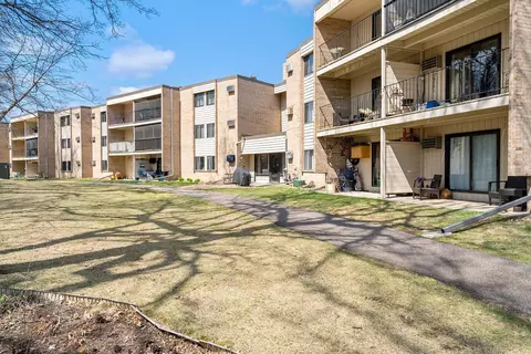 5607 Green Circle Dr #310, Hopkins, MN 55343