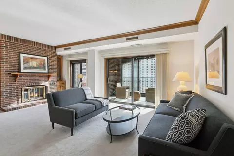 1235 Yale Pl #1208, Minneapolis, MN 55403