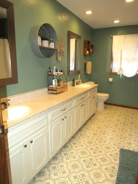 Bath - 110 90th St SE, Maynard, MN 56260 photo 2 of 6