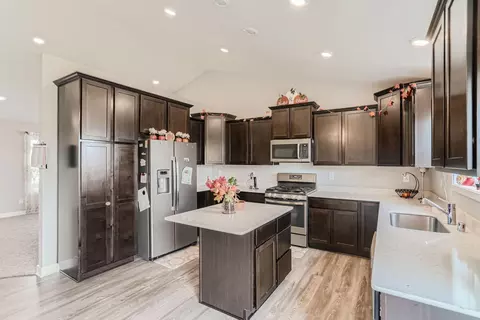 Kitchen - 1133 Stonebridge Path, Jordan, MN 55352 photo 1 of 2