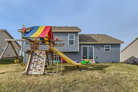 Exterior - 1133 Stonebridge Path, Jordan, MN 55352 photo 5 of 6