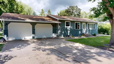 Exterior - 2304 3rd Ave SE, Willmar, MN 56201 photo 2 of 6