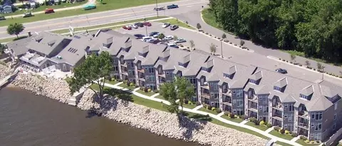 100 Central Point Rd #108, Lake City, MN 55041