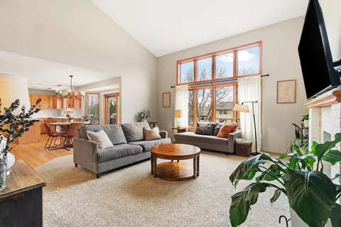 4733 Pebble Beach Way, Eagan, MN 55123 photo 3