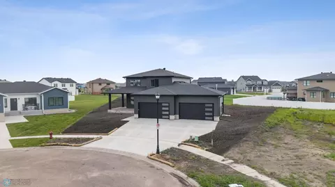 951 50th Ave W, West Fargo, ND 58078