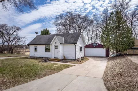 815 W Stanton Ave #1, Fergus Falls, MN 56537