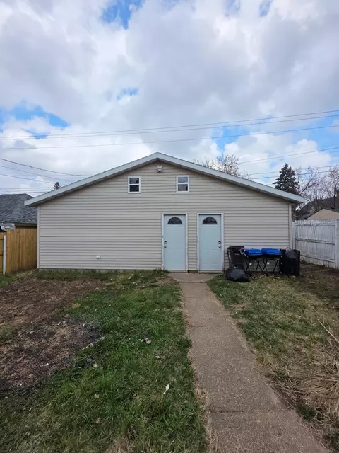 891 Geranium Ave E, Saint Paul, MN 55106 photo 2