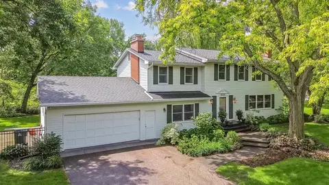 15325 Holdridge Dr E, Wayzata, MN 55391