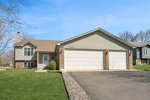 1245 Granite Ave N, Oakdale, MN 55128
