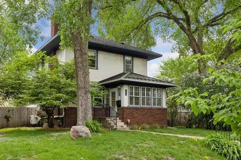 1877 Jefferson Ave, Saint Paul, MN 55105