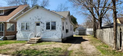 607 6th St NW, Austin, MN 55912