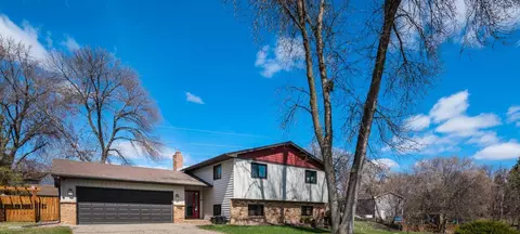 6838 Chesshire Ln N, Maple Grove, MN 55311