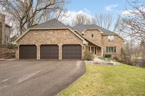 12511 Huntingdon Ln, Minnetonka, MN 55305