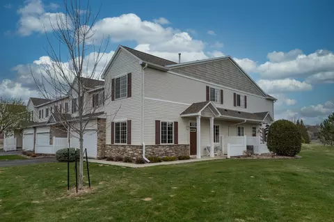 5802 Sandcherry Pl NW, Rochester, MN 55901